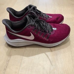 Nike Zoom Vomero 14 running shoes